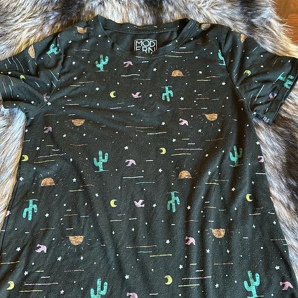 Modern Lux Women's Cactus Desert Short Sleeve Tee - Picture 2 of 9
